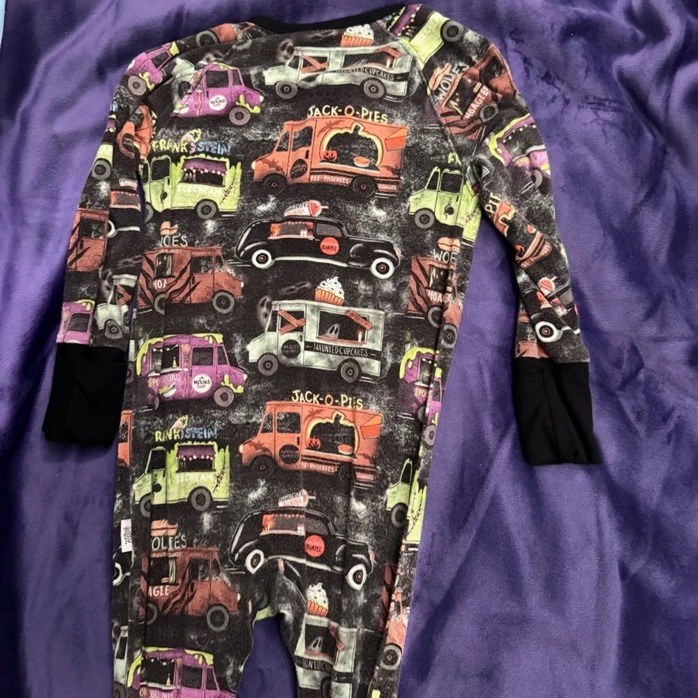 Fletch Convertible Halloween PJs size 12-18 mos VGUC